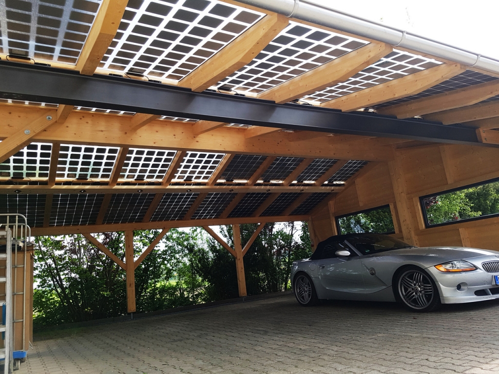 Carport s dřevěnou konstrukcí